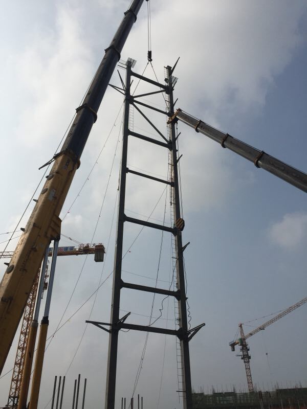 濟南北部生物質熱電聯產鍋爐項目順利完成吊裝